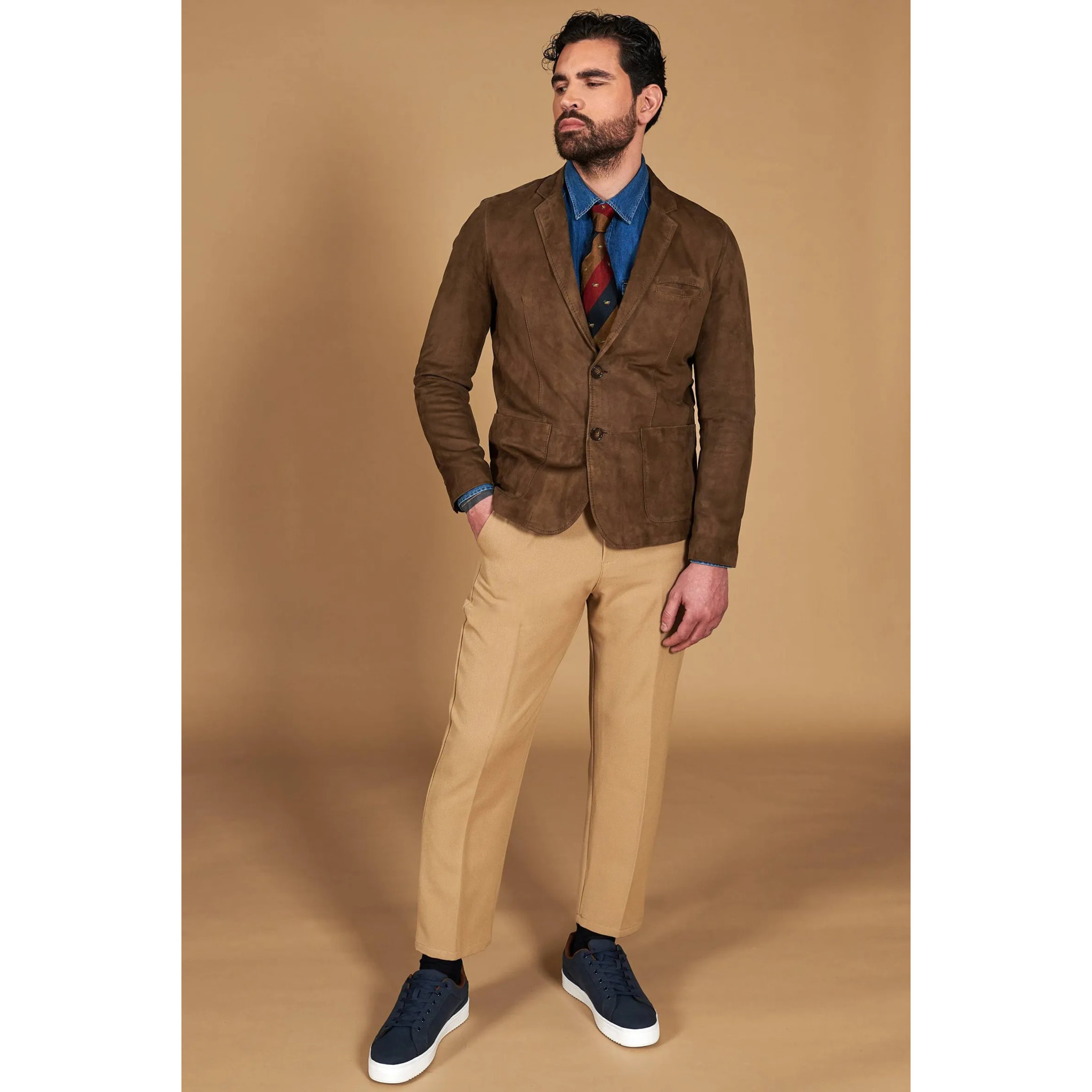 Blazer in pelle scamosciata color fango con due bottoni