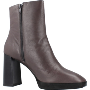 Botines Mujer de la marca GEOX  modelo D TEULADA GRIS