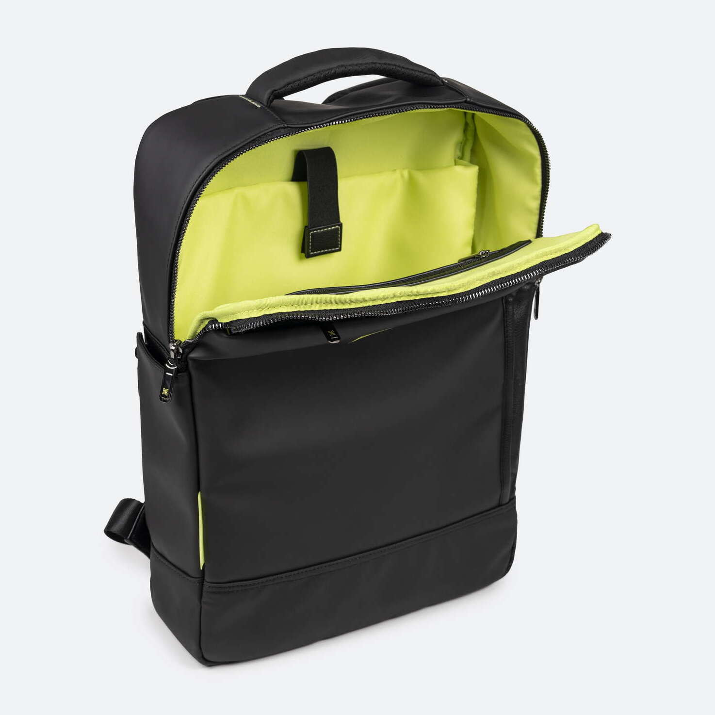 Mochila Negra de Gran Capacidad con Compartimento para Botella JUNGLE BACKPACK SQUARE