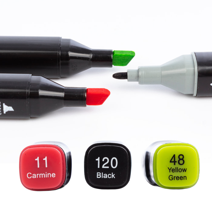 Estuche de madera con set de 3 rotuladores en colores variados. Doble punta: fina y ancha en el mismo rotulador. Negro, carmín y amarillo verde.