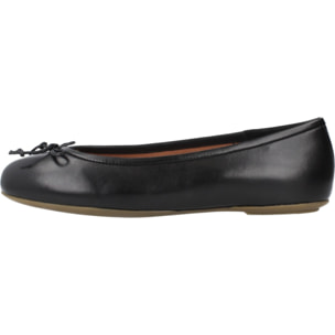 Bailarinas Mujer de la marca GEOX  modelo D PALMARIA W NEGRO