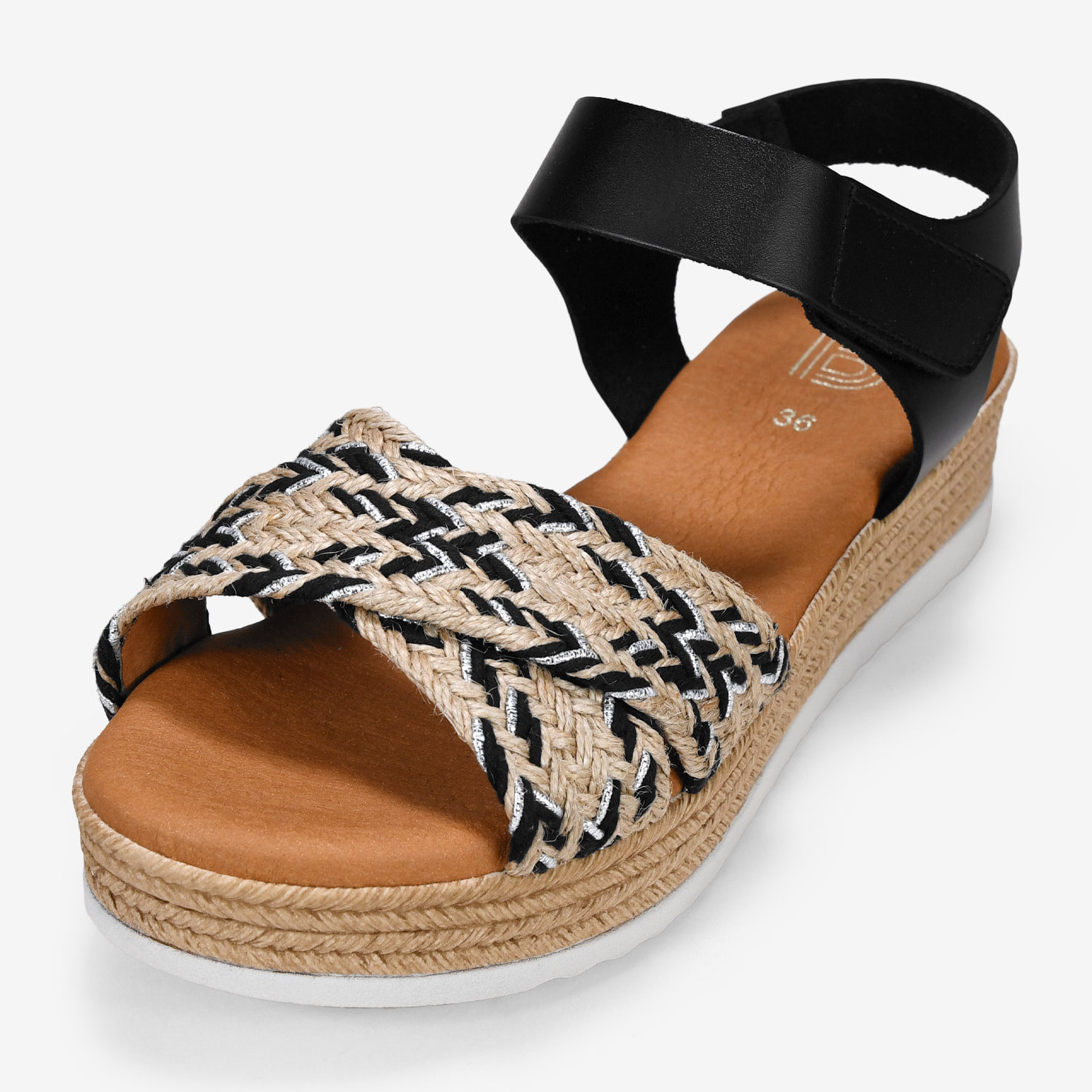 Sandalias negras de piel y rafia con cuña