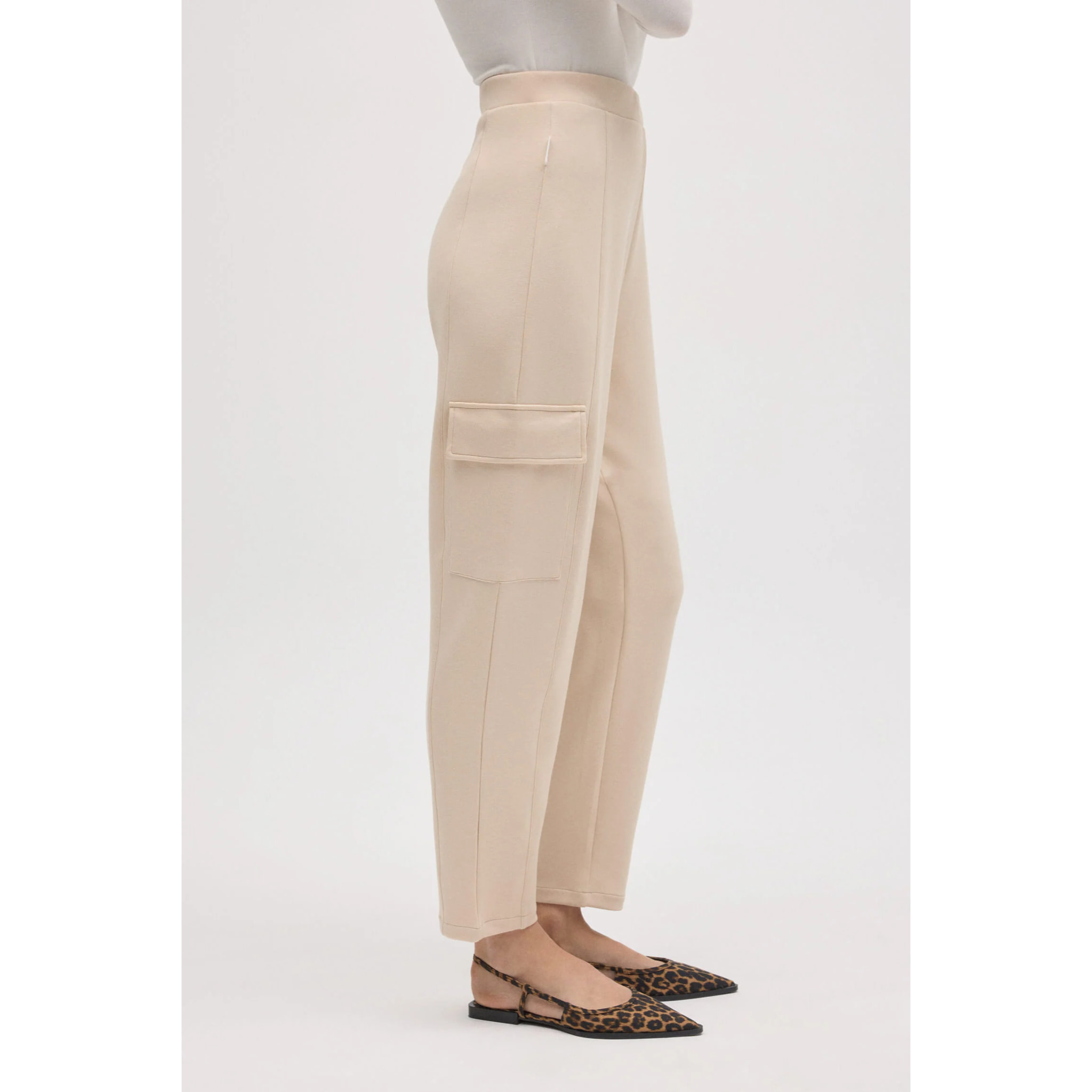 Pantaloni cargo fluidi color avorio