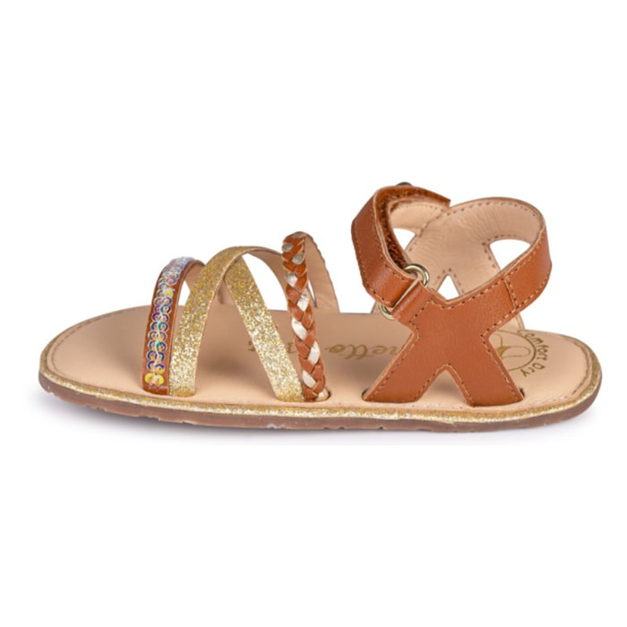 SANDALIA BAREFOOT MOKA - TIRAS DORADAS Y VELCRO AJUSTABLE