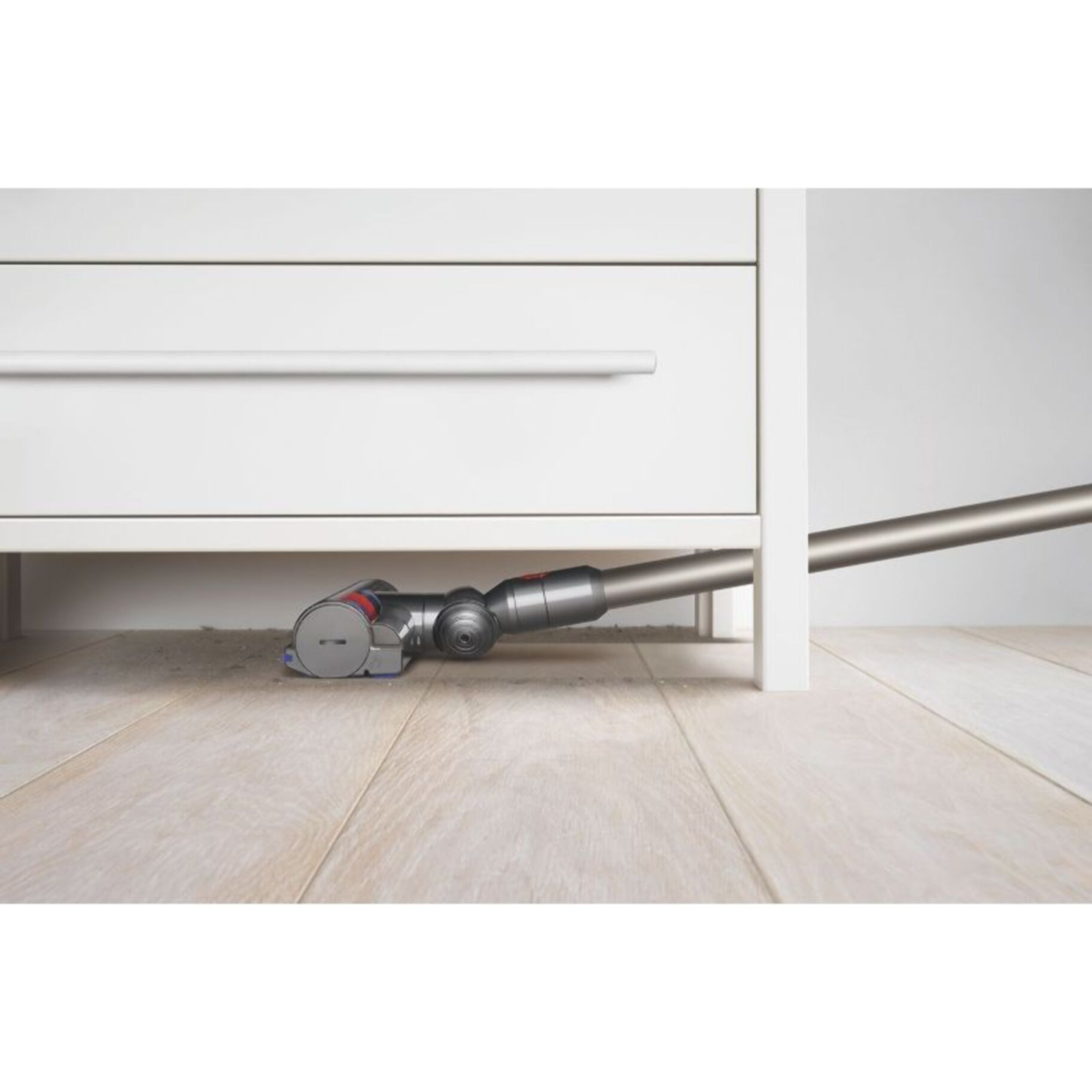 Aspirateur balai DYSON V8 Advanced