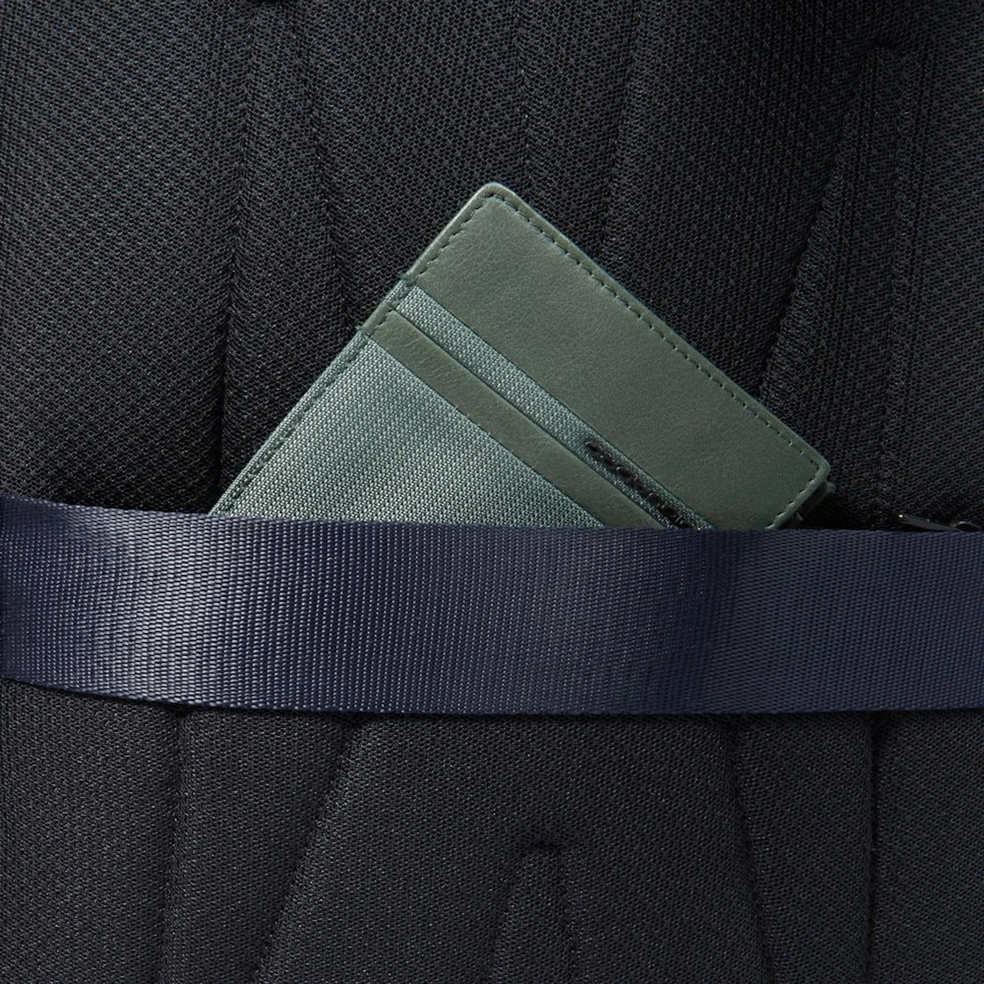 Piquadro Zaino da viaggio porta pc e iPad® con protezioni antiurto e RFID