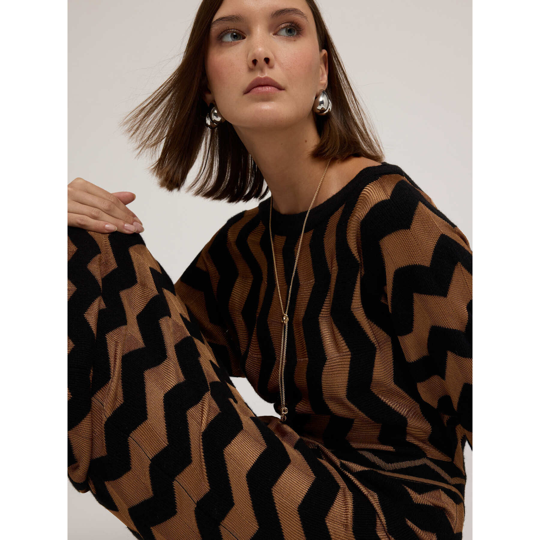 Motivi - Vestito lungo jacquard con motivo chevron - Marrone