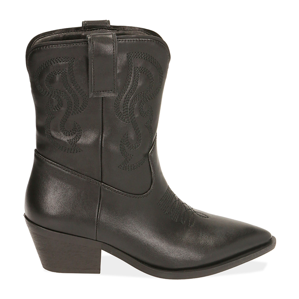 Camperos negros, tacón 5 cm.