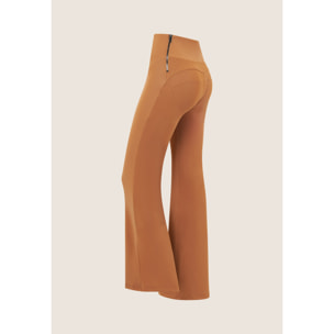 Pantaloni WR.UP® super flare in similpelle lucida