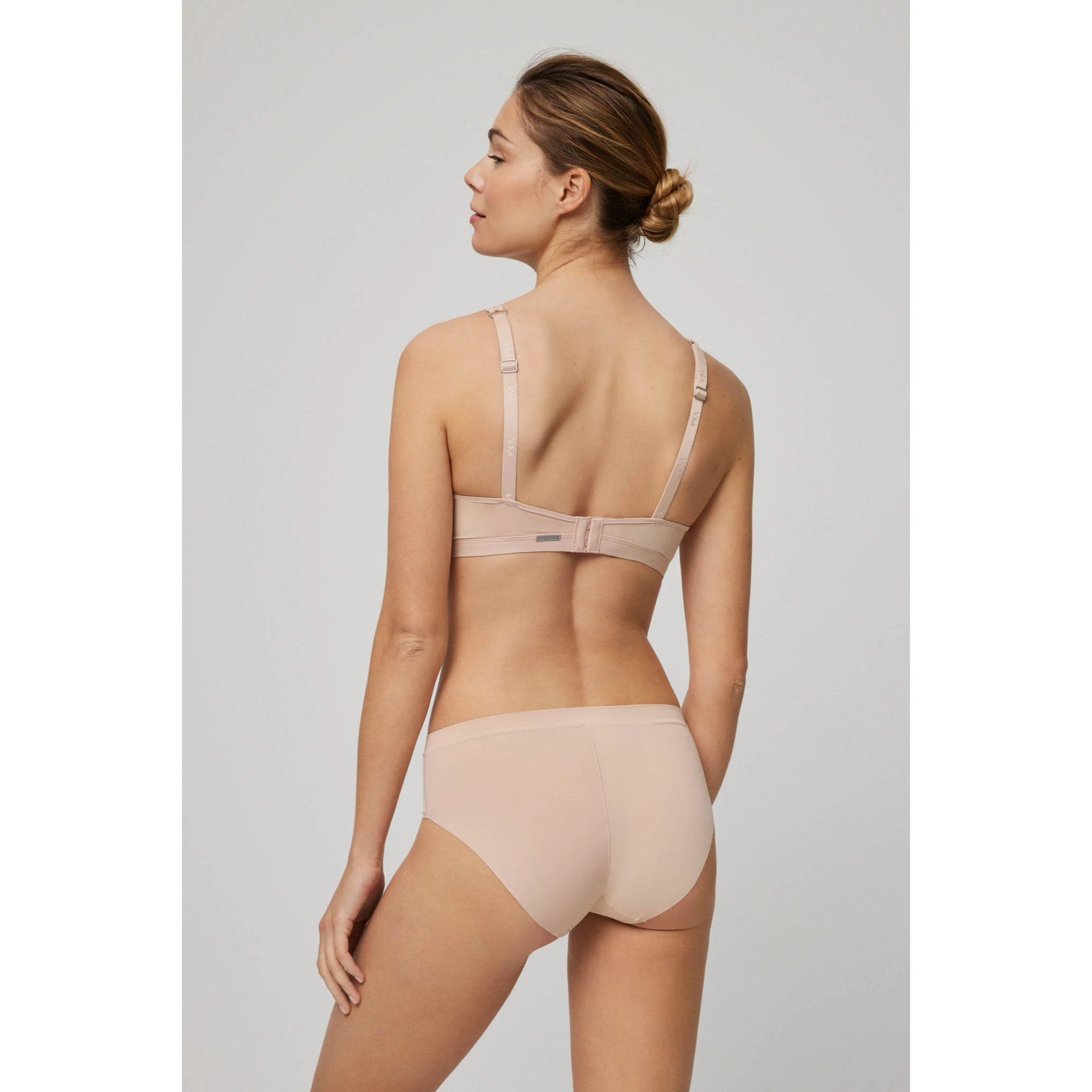 Mutandina midi Adapt con finiture nude invisibili