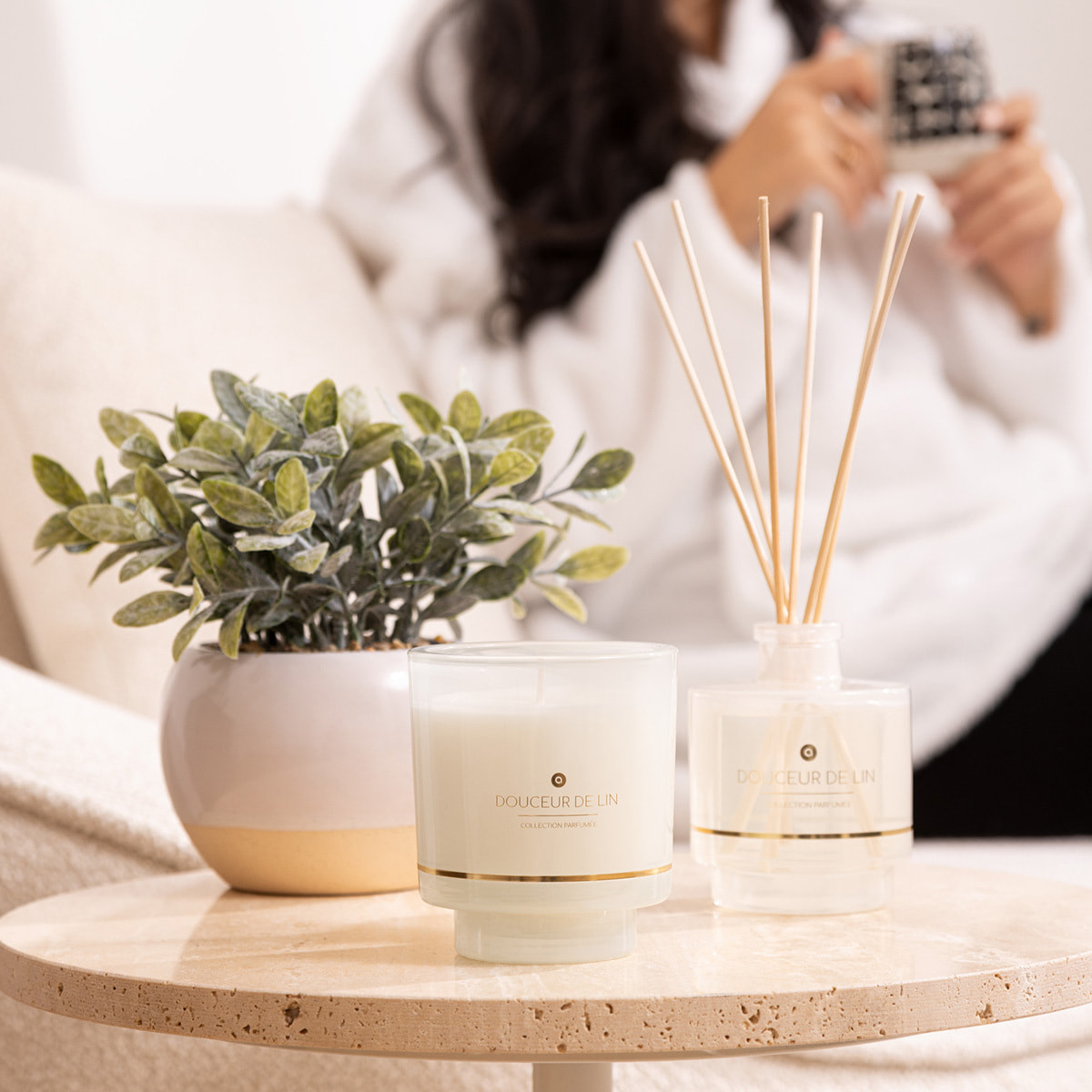 Bougie parfumée Ilae 225g pot verre lin