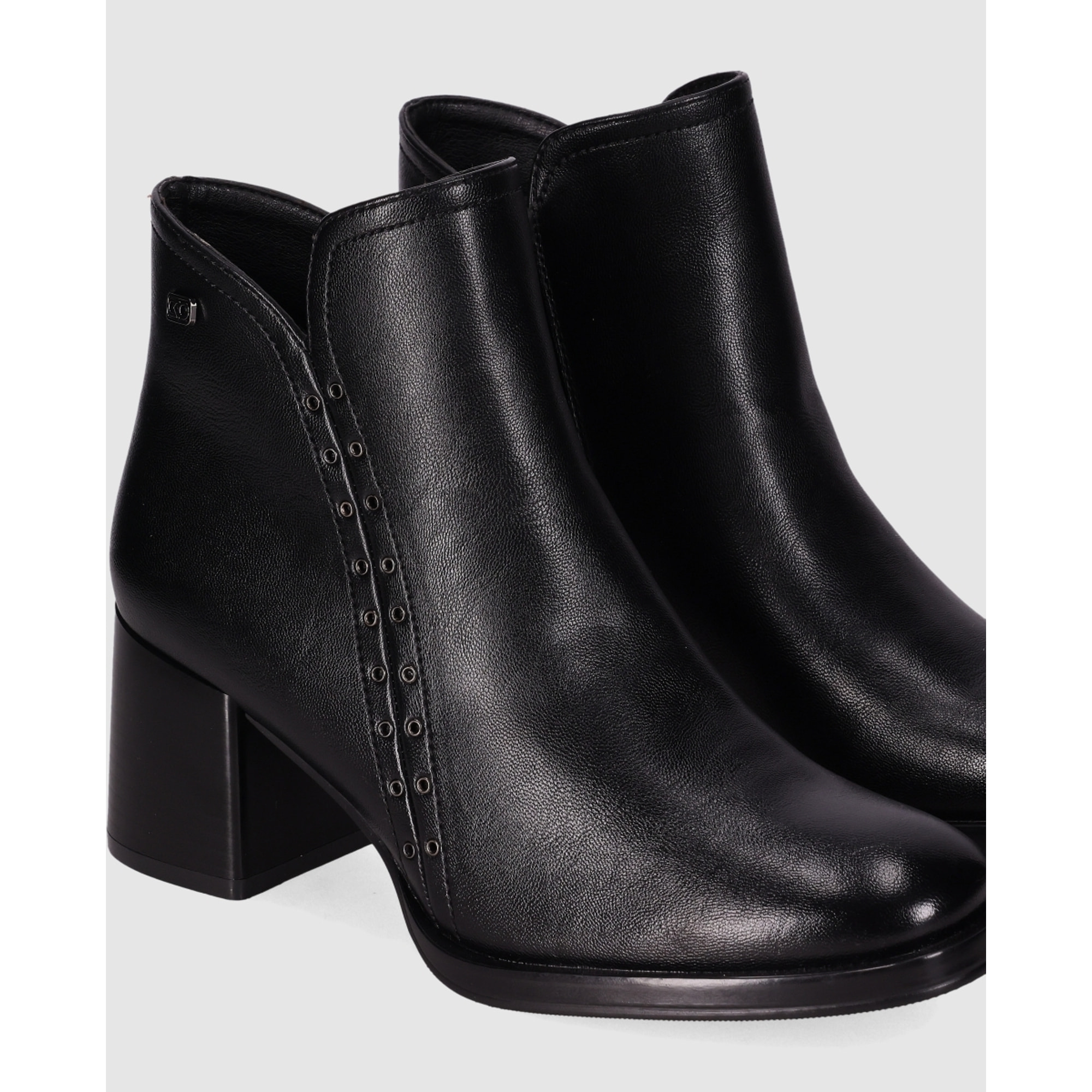 Botines de Piel Sintética - Negro - Tacón: 6 cm