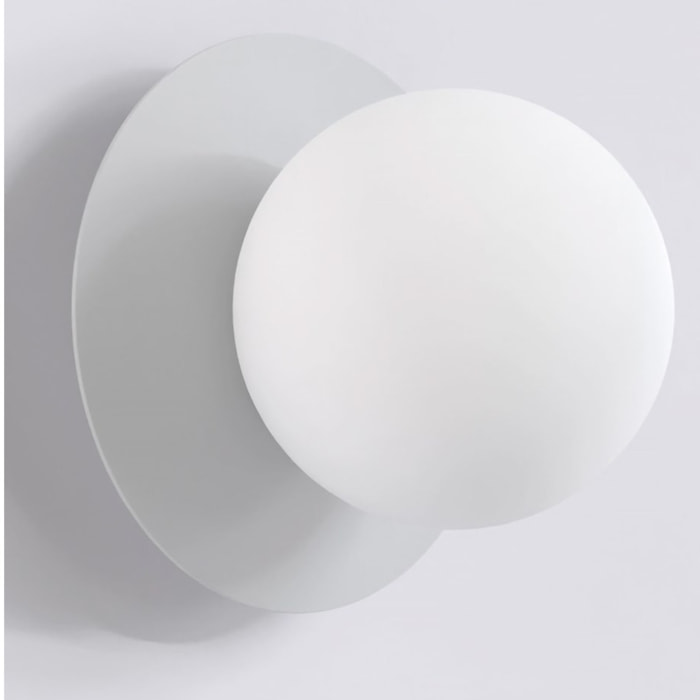 Lampada a parete Americana in acciaio grigio e vetro bianco opaco