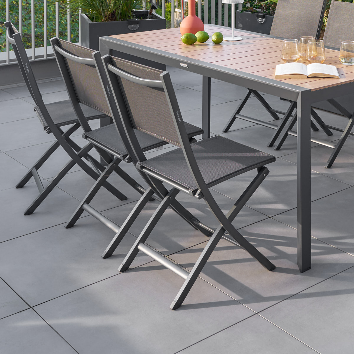 Lot de 4 chaises de jardin pliantes Essentia Anthracite & Graphite