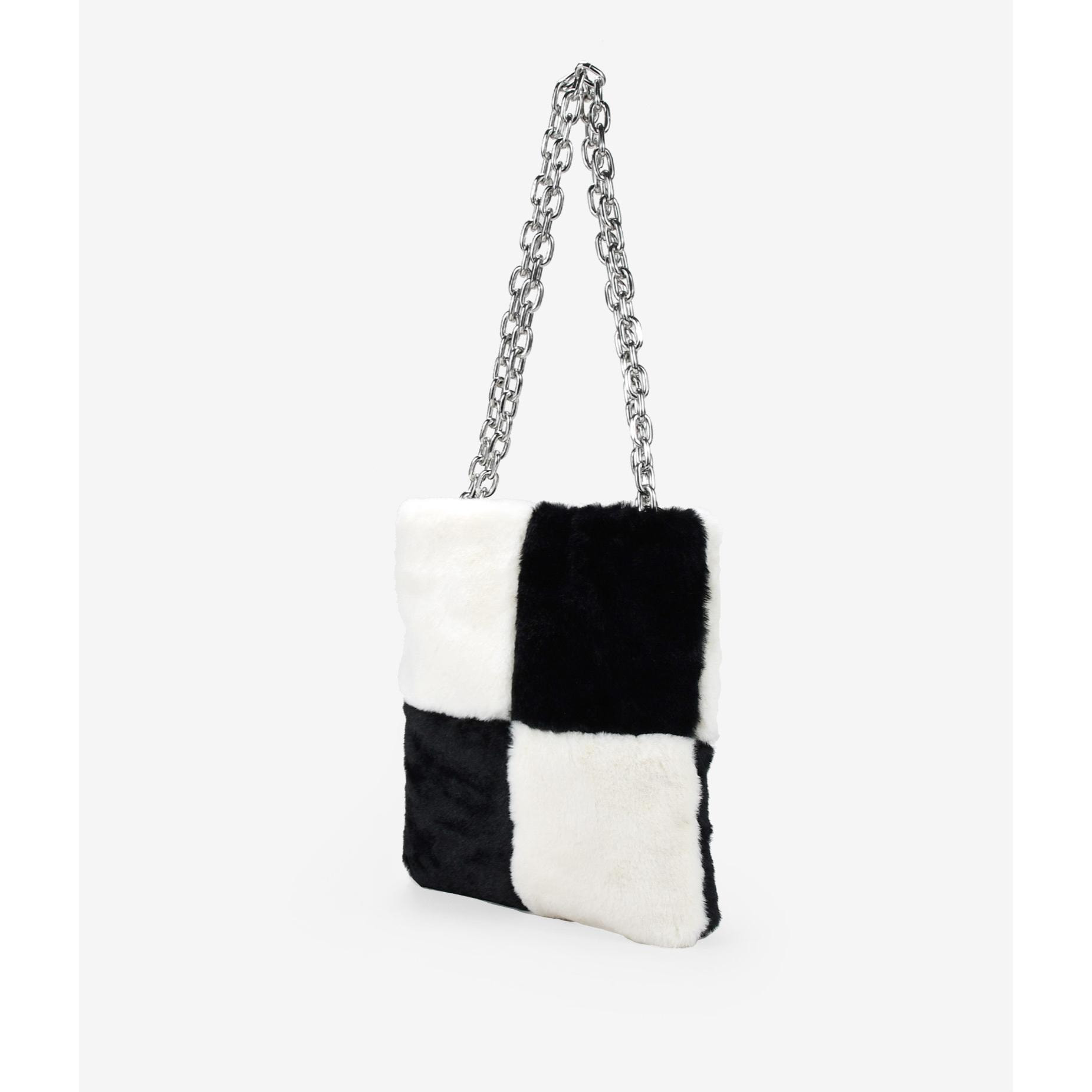 Bolso blanco y negro de pelo