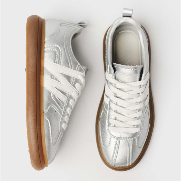 Zapatillas deportivas   - L.U.V