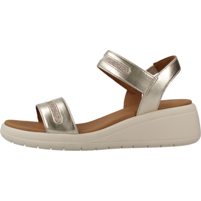 Sandalias Mujer de la marca GEOX  modelo D MELICONIA ORO
