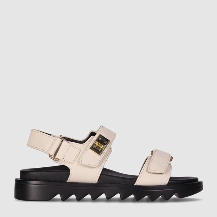 Sandalias - Beig - Tacón: Bajo