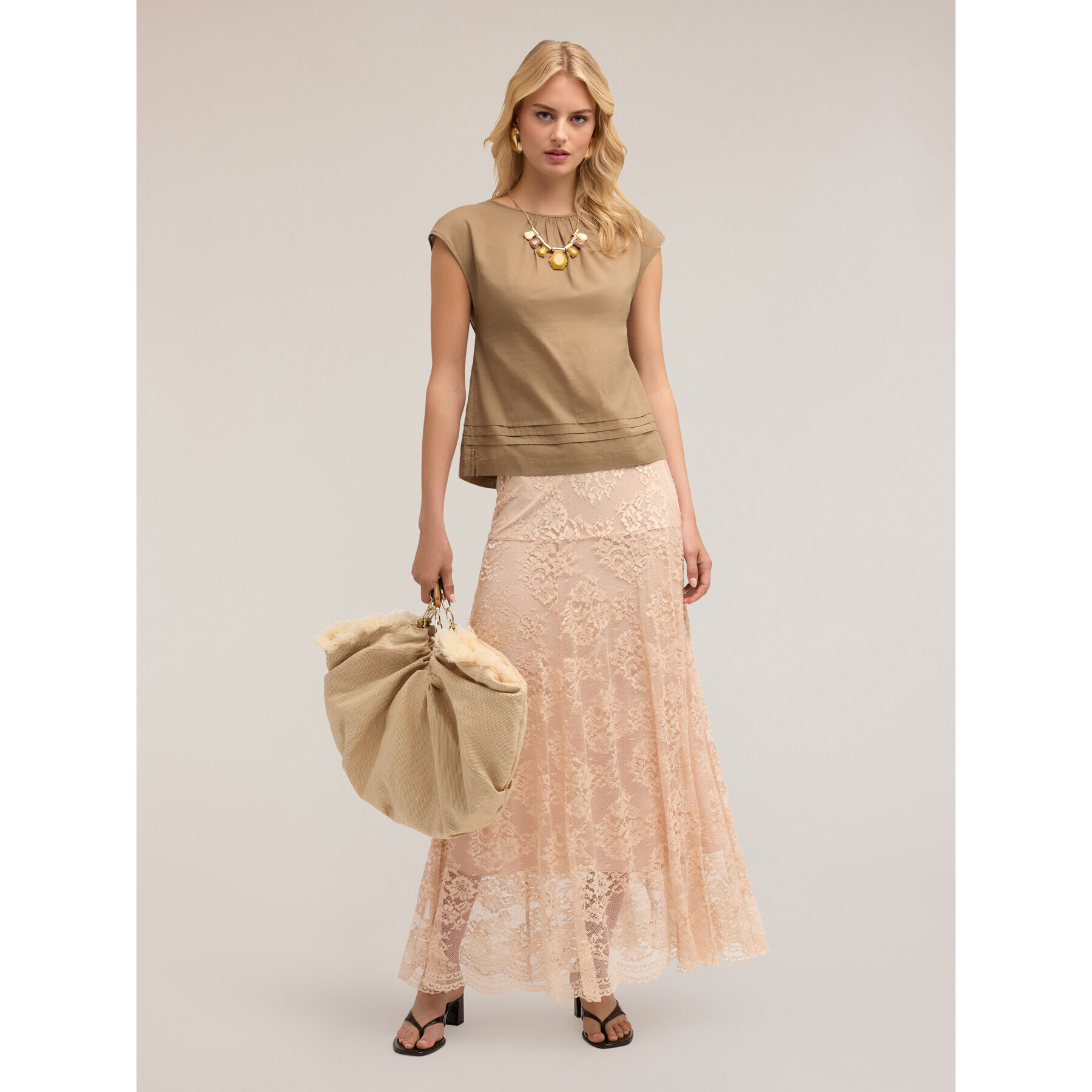 Motivi - Blusa de voile con recorte en la espalda - Verde militare