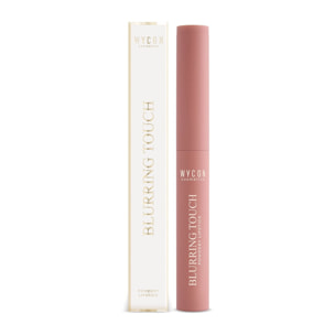 BLURRING TOUCH – POWDERY LIPSTICK Rossetto effetto velluto con applicatore cushion
