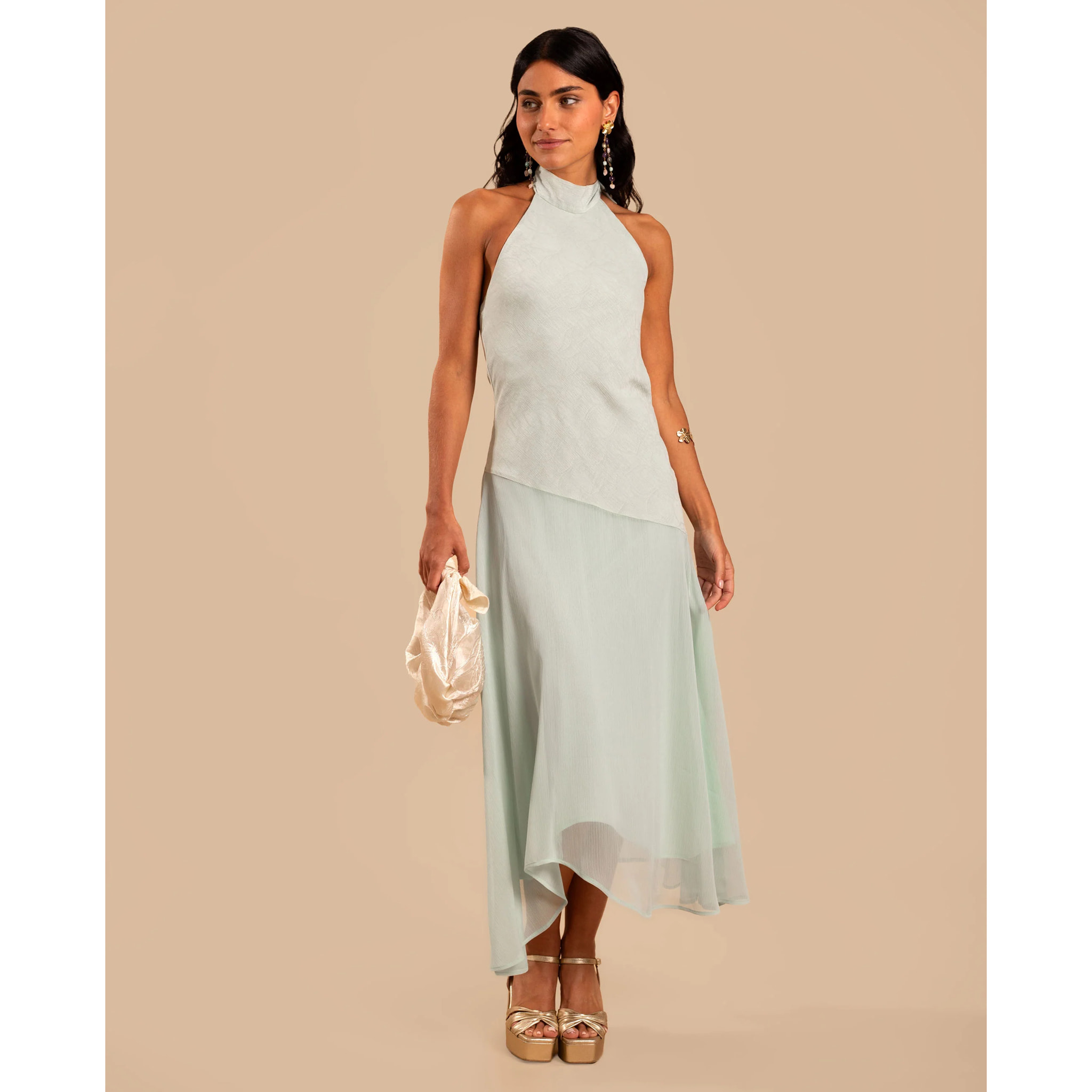 Vestido midi asimétrico con cuello halter