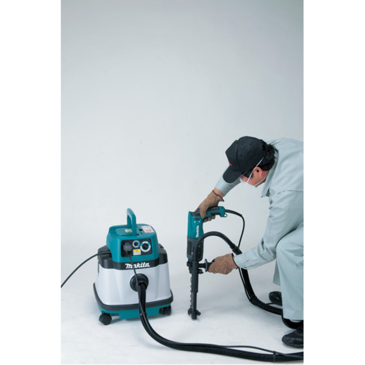 Aspirador 25L 1050W 220 MBar MAKITA - VC2510LX1