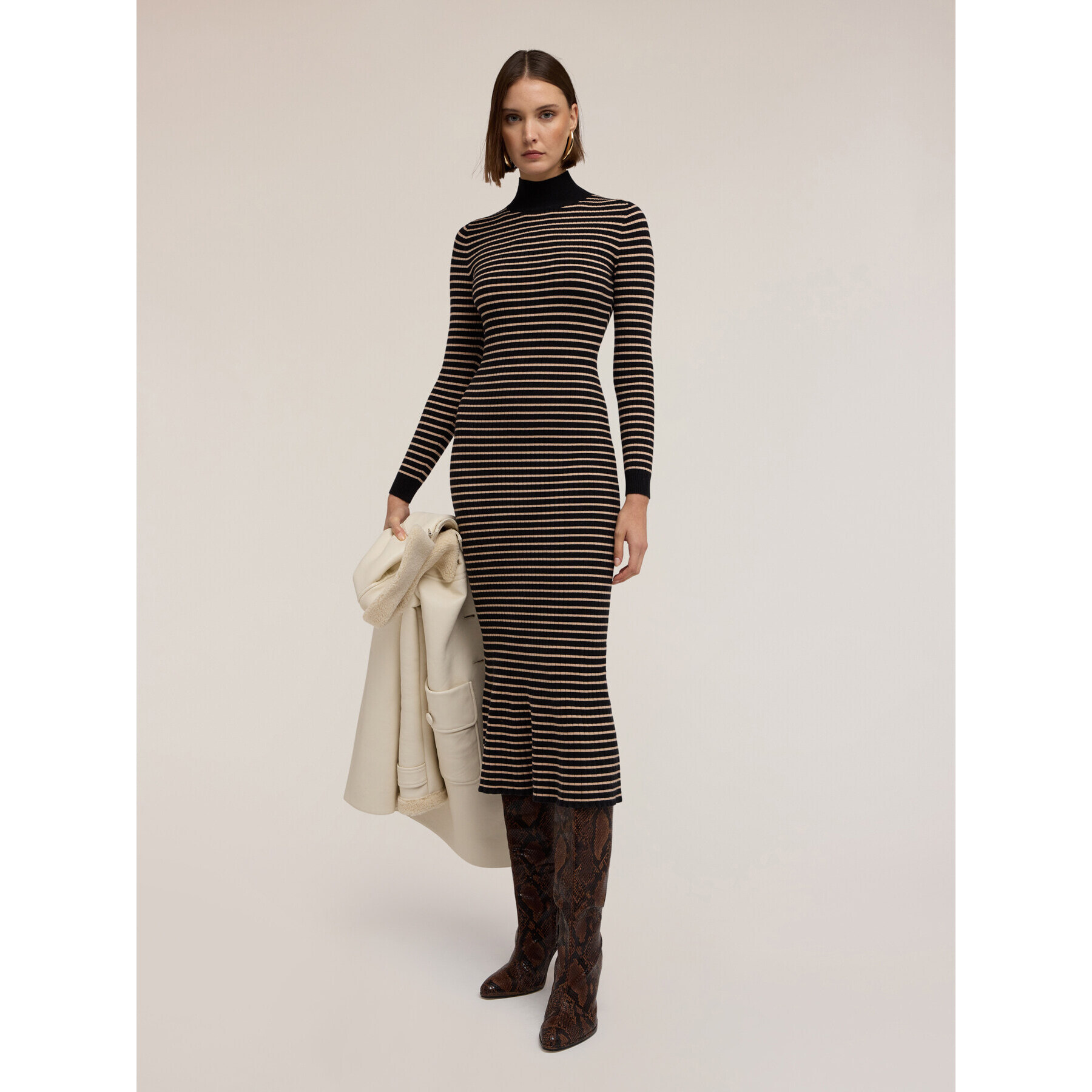 Motivi - Vestito midi in maglia a righe - Nero