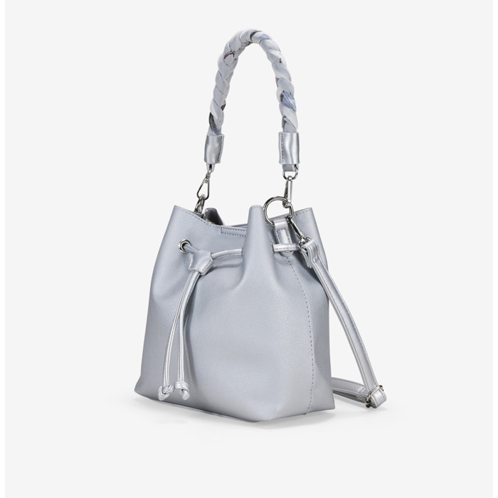 Bolso de mano plateado con asa de pañuelo