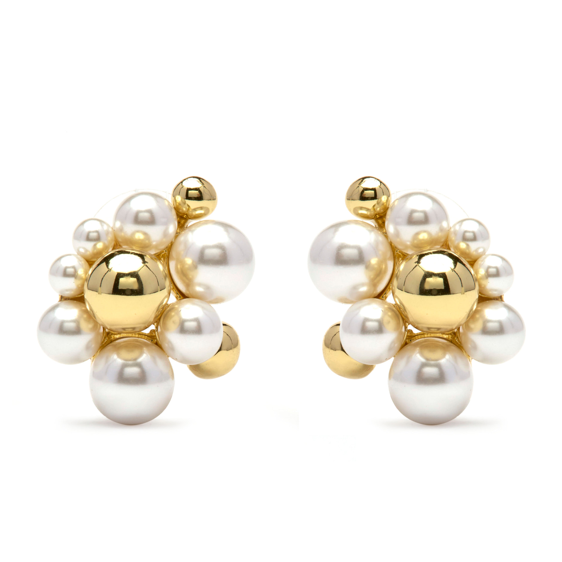 Pendientes de Perla Blanca acabado en oro amarillo 18k