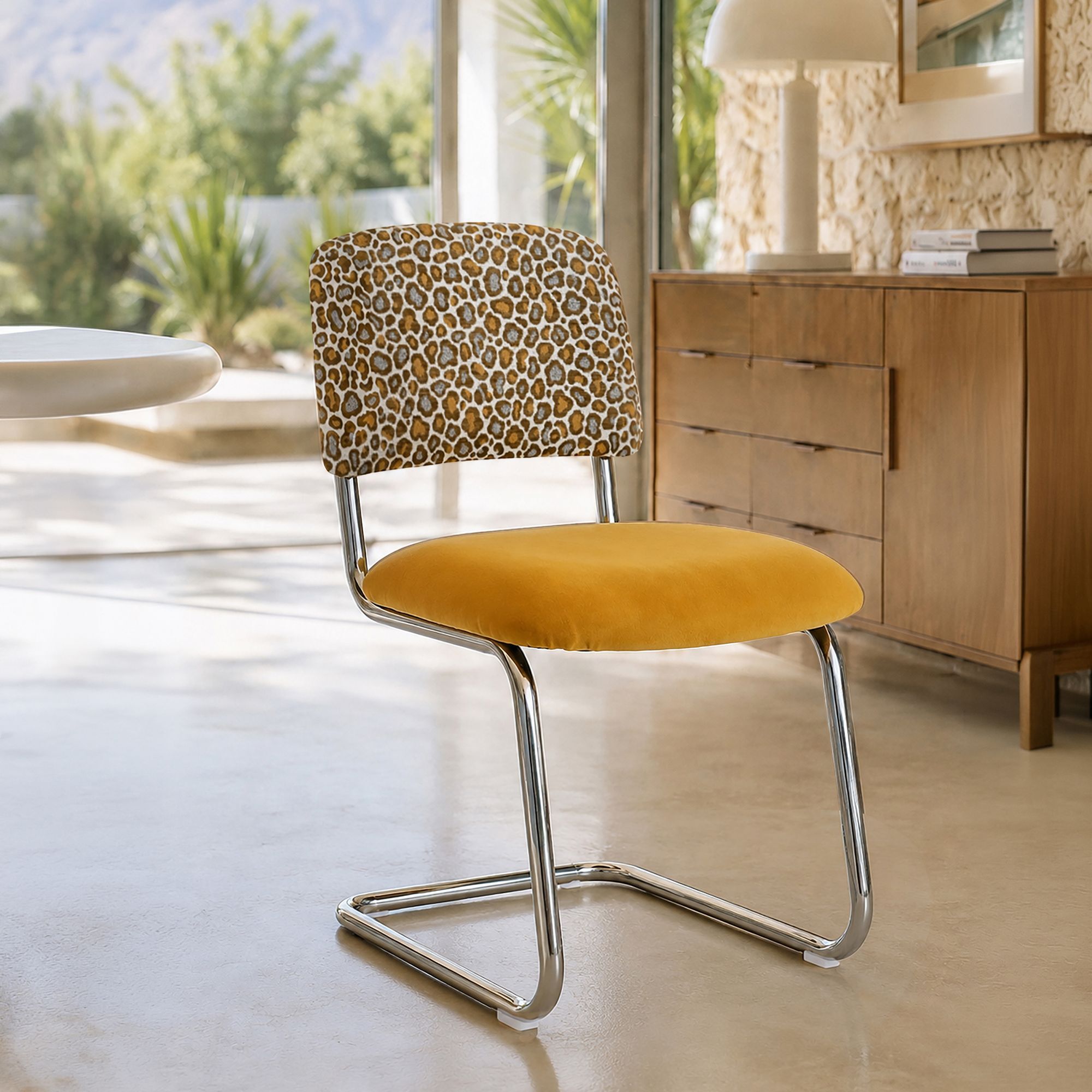 Ensemble table ovale 220cm et 6 chaises en tissu léopard safran FELINE