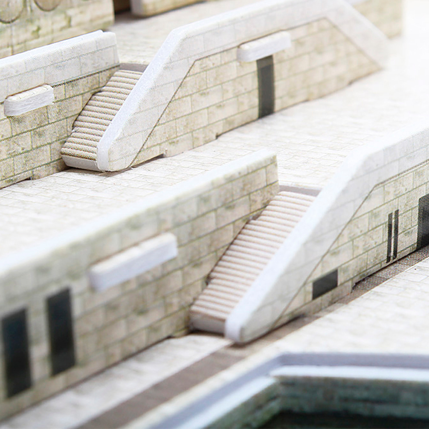 Puzzle 3D della Statua della Libertà a New York. Contiene 32 pezzi che puoi assemblare senza bisogno di attrezzi o colla. Raccomandato per bambini oltre 3 anni.