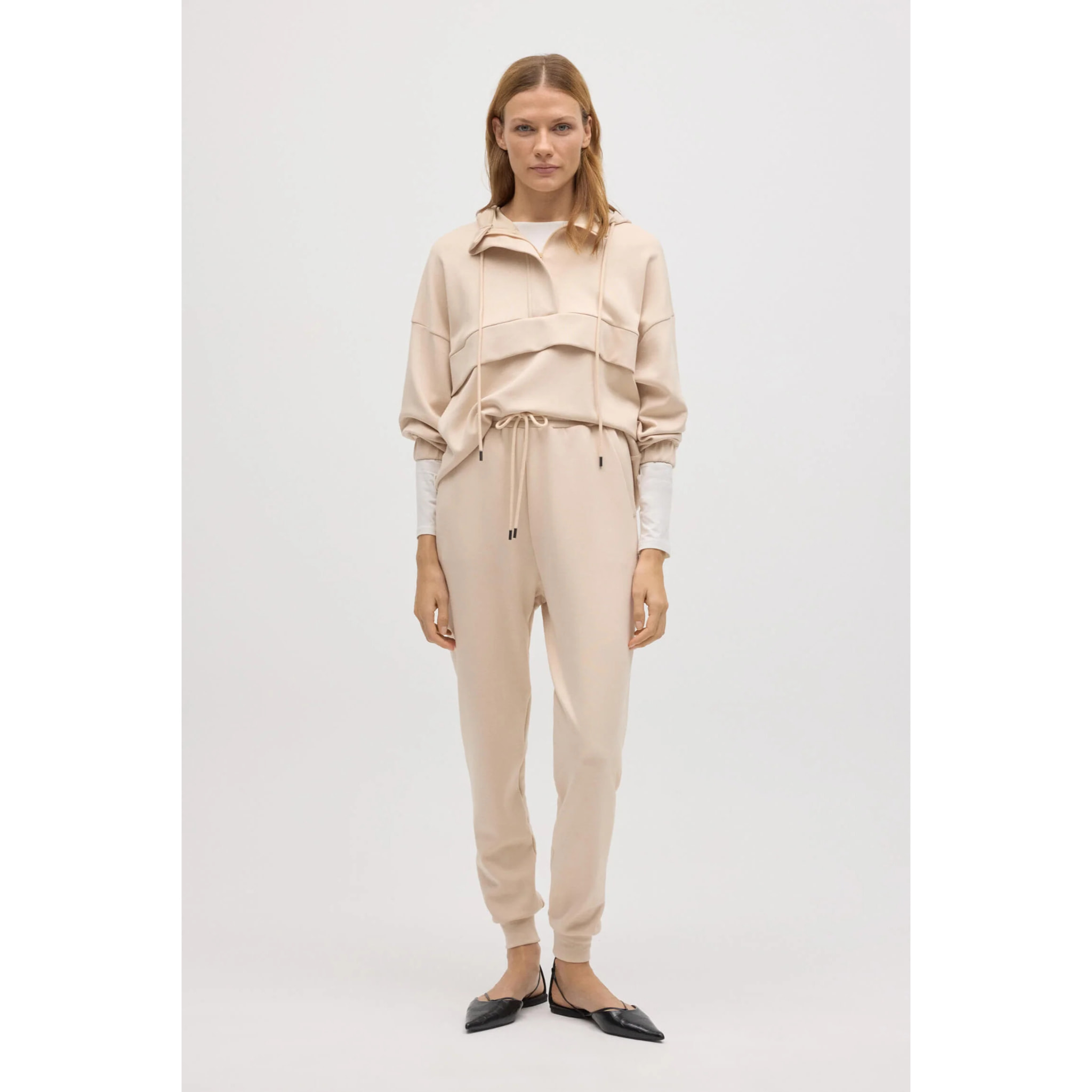 Pantaloni jogger fluidi color avorio