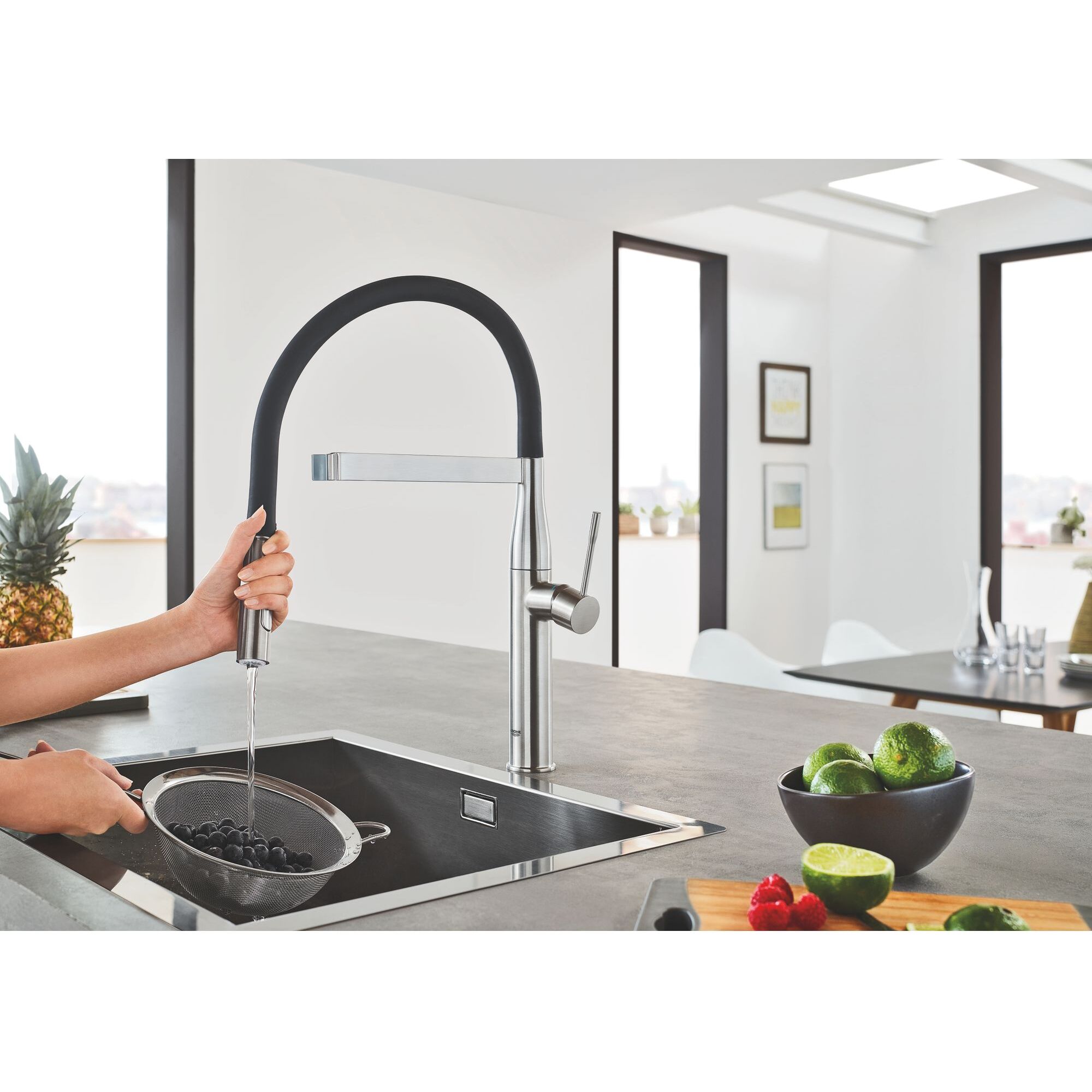Mitigeur monocommande Evier Essence avec douchette en métal, finition Supersteel