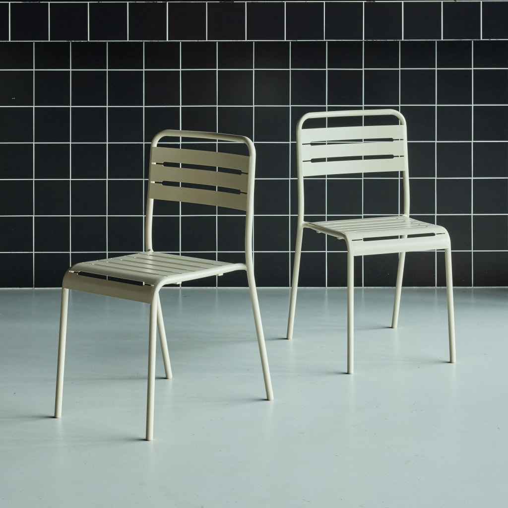 Lot de 2 chaises de jardin acier. 2 places. beige. Amelia. L44 x P52 x H79cm
