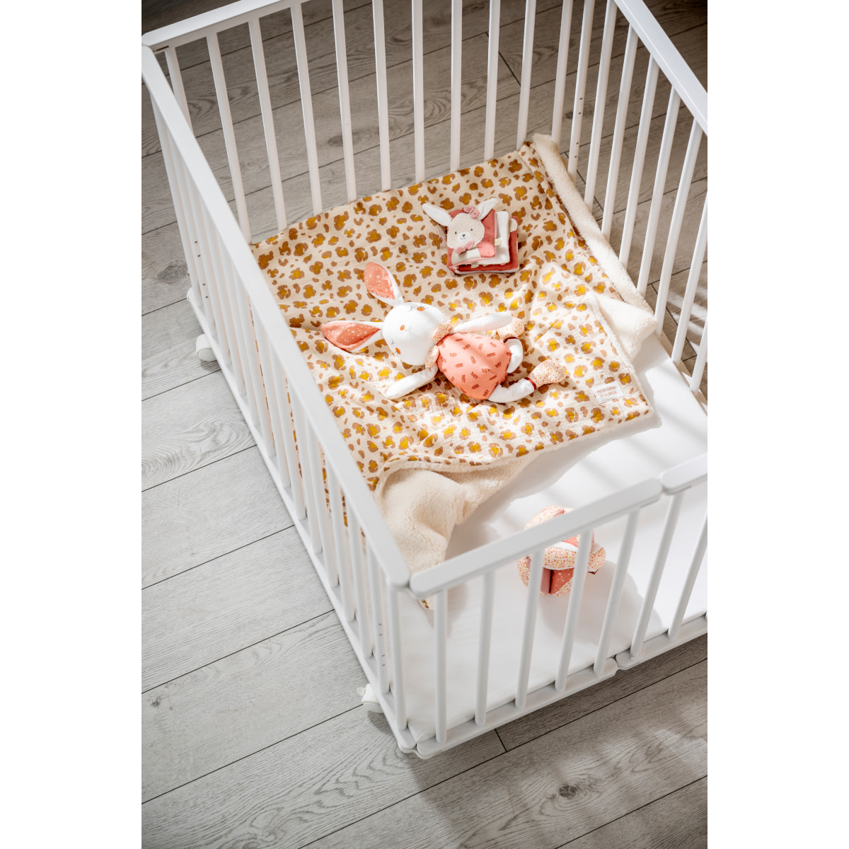 Couverture bébé léopard en gaze de coton et sherpa