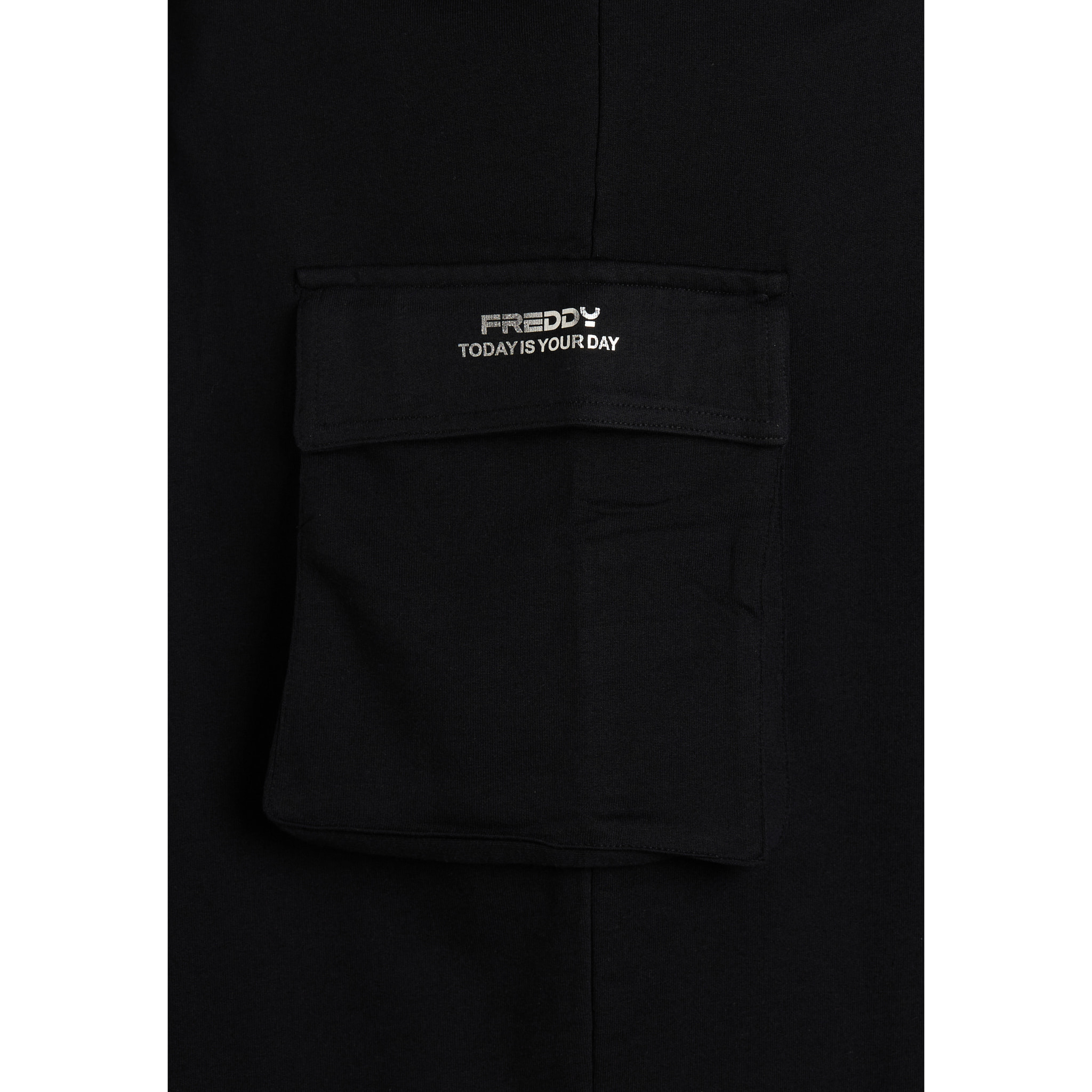 Gonna longuette media con spacchi laterali e maxi tasca