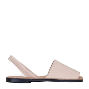 Abarcas planas en piel beige