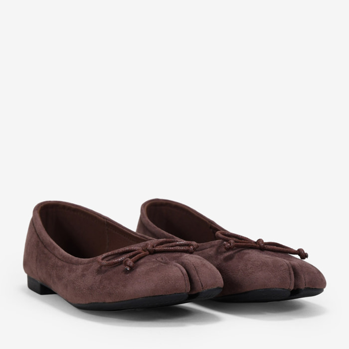 Bailarinas tabi marrones con lacito