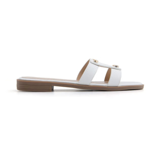 Ciabatta flat con fascia a H borchiata - BIANCO