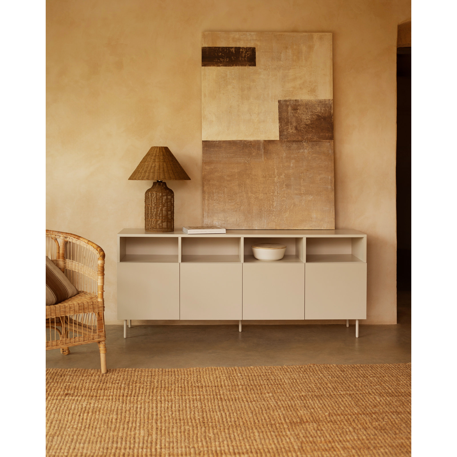 Buffet avec 4 portes laqué en teinte sable de 176x40cm Hauteur: 75 Longueur: 176 Largeur: 40