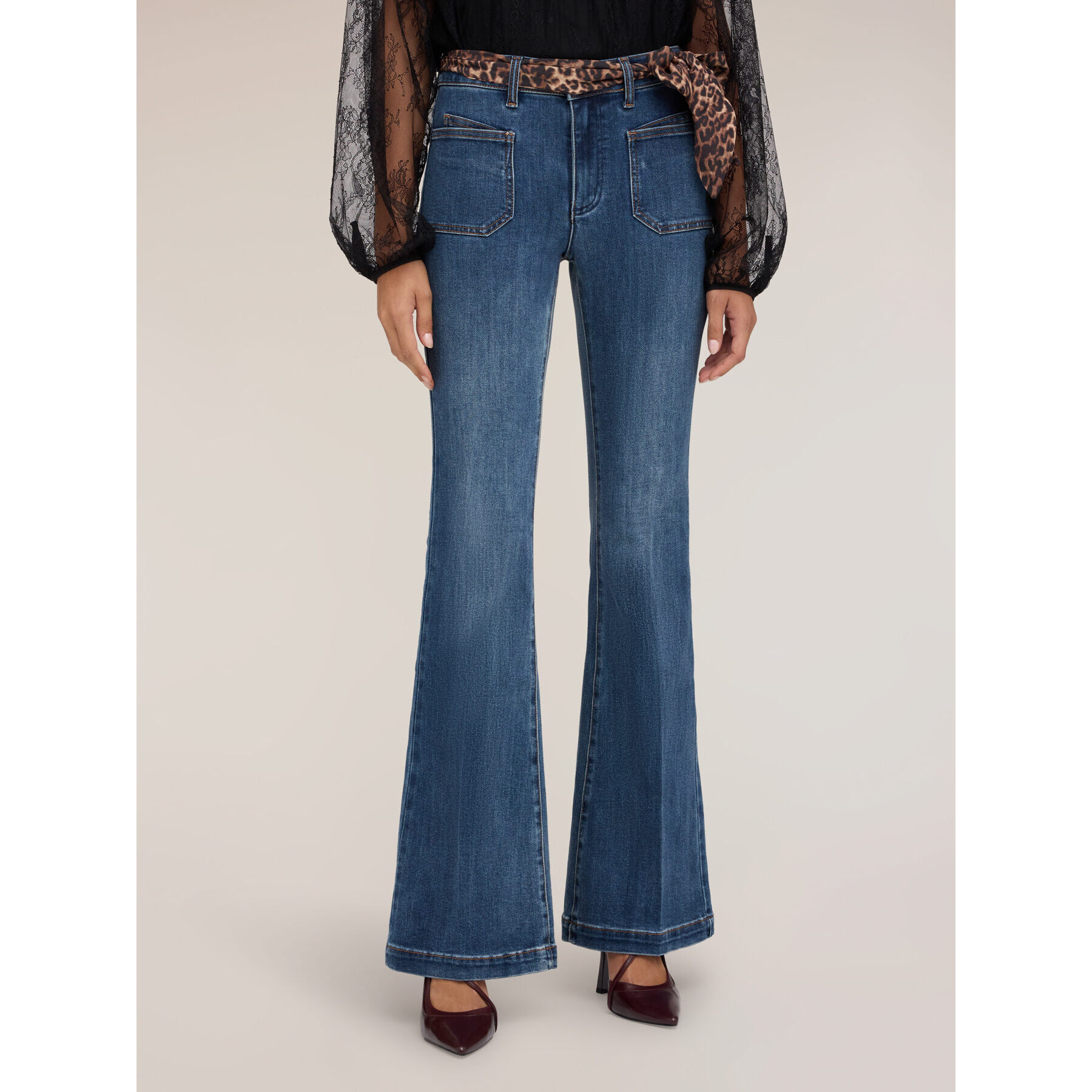 Motivi - Jeans flare vita alta con cintura leopardata - Blu