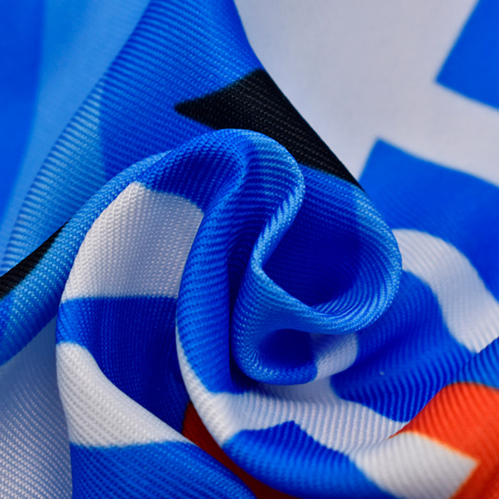 Grembiule regolabile design squalo 40x48 cm.