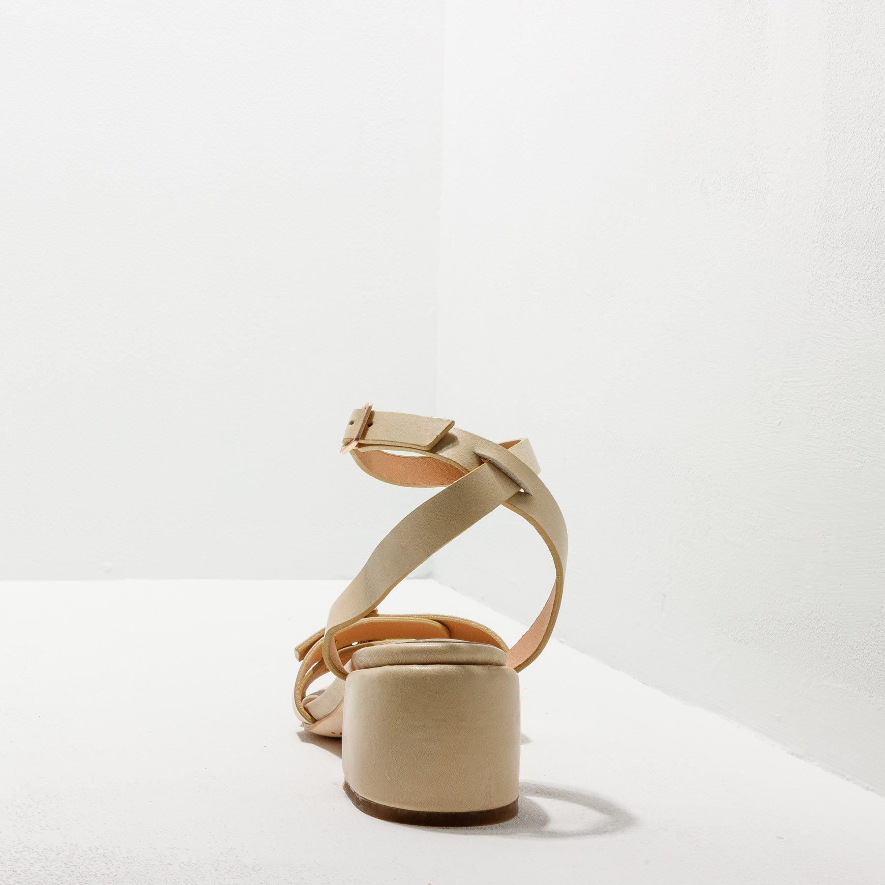 Sandalias con tacón S3391 RESTORED SKIN CREAM /OZANA color Cream