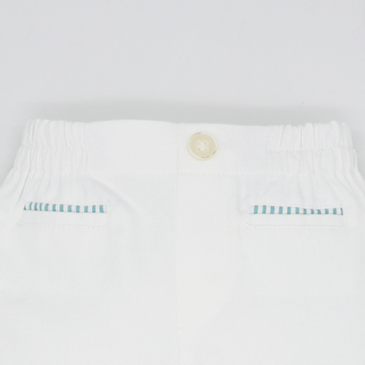 BERMUDA SARGA BLANCA BOLSILLO RAYAS VERDES