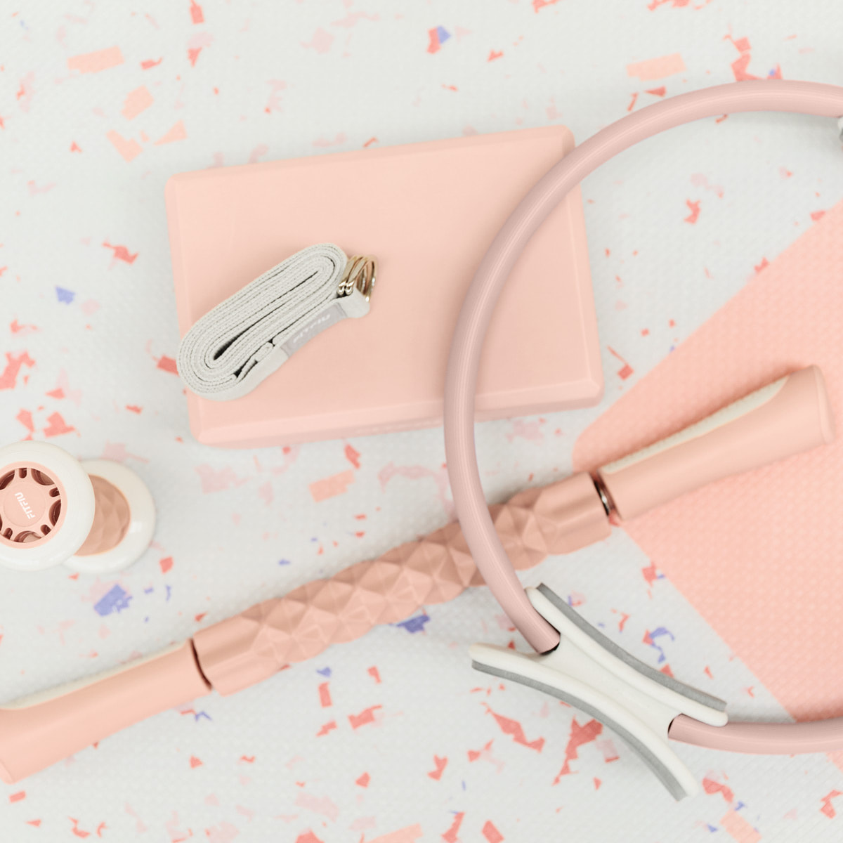 Kit de Yoga et Pilates ROSE 6 accessoires tapis anneau brique rouleau sangle