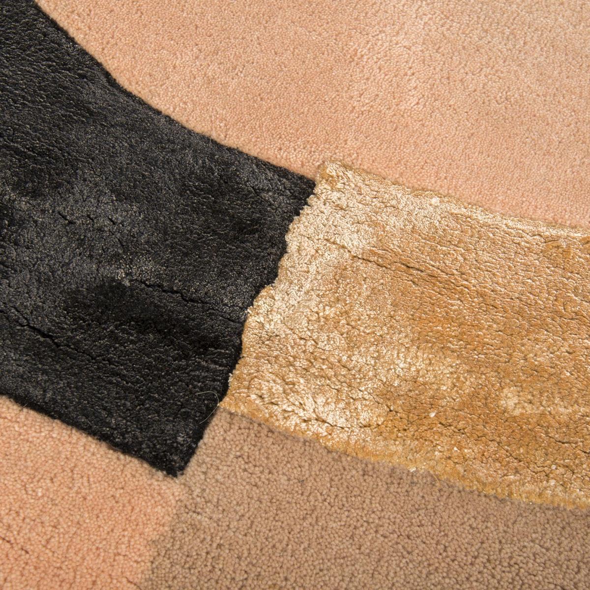 Tapis tufté main en laine et viscose - OVOL - doux, soyeux et épais