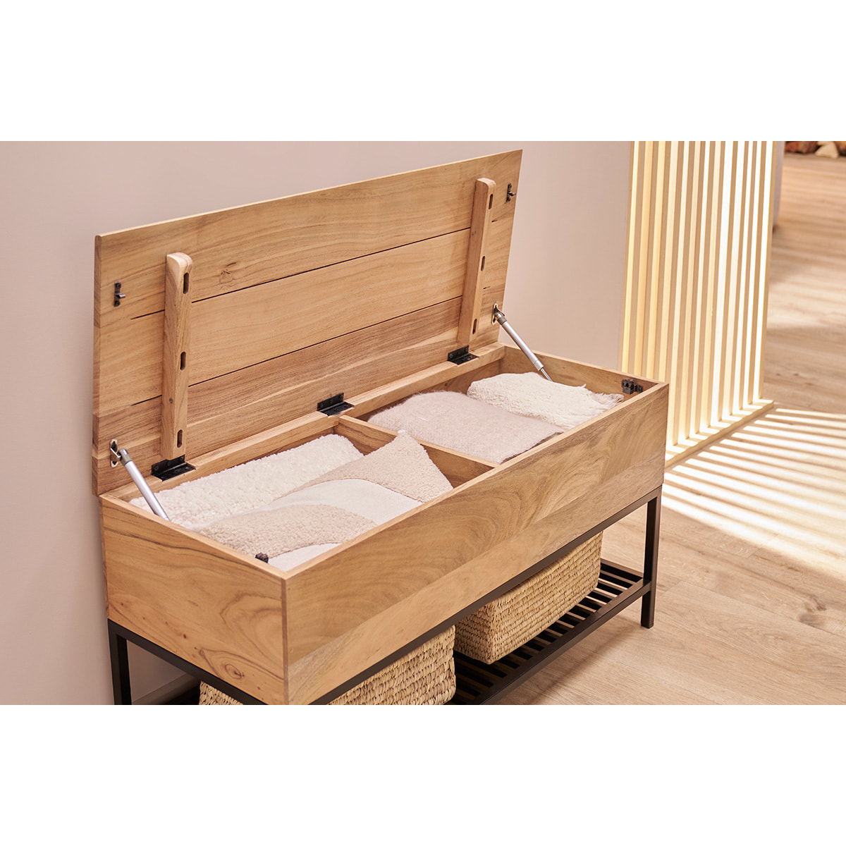 Banc d'entrée industriel avec coffre de rangement en bois massif et métal noir L100 cm SORG