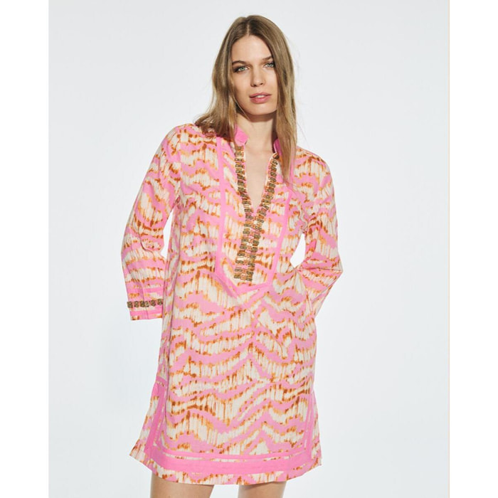 Dettaglio Kurta pietre sulla scollatura