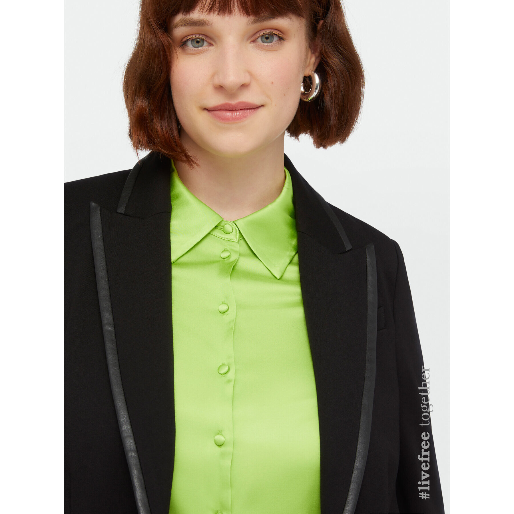 Fiorella Rubino - Blazer in viscosa LENZING™ ECOVERO™ con bordi - Nero