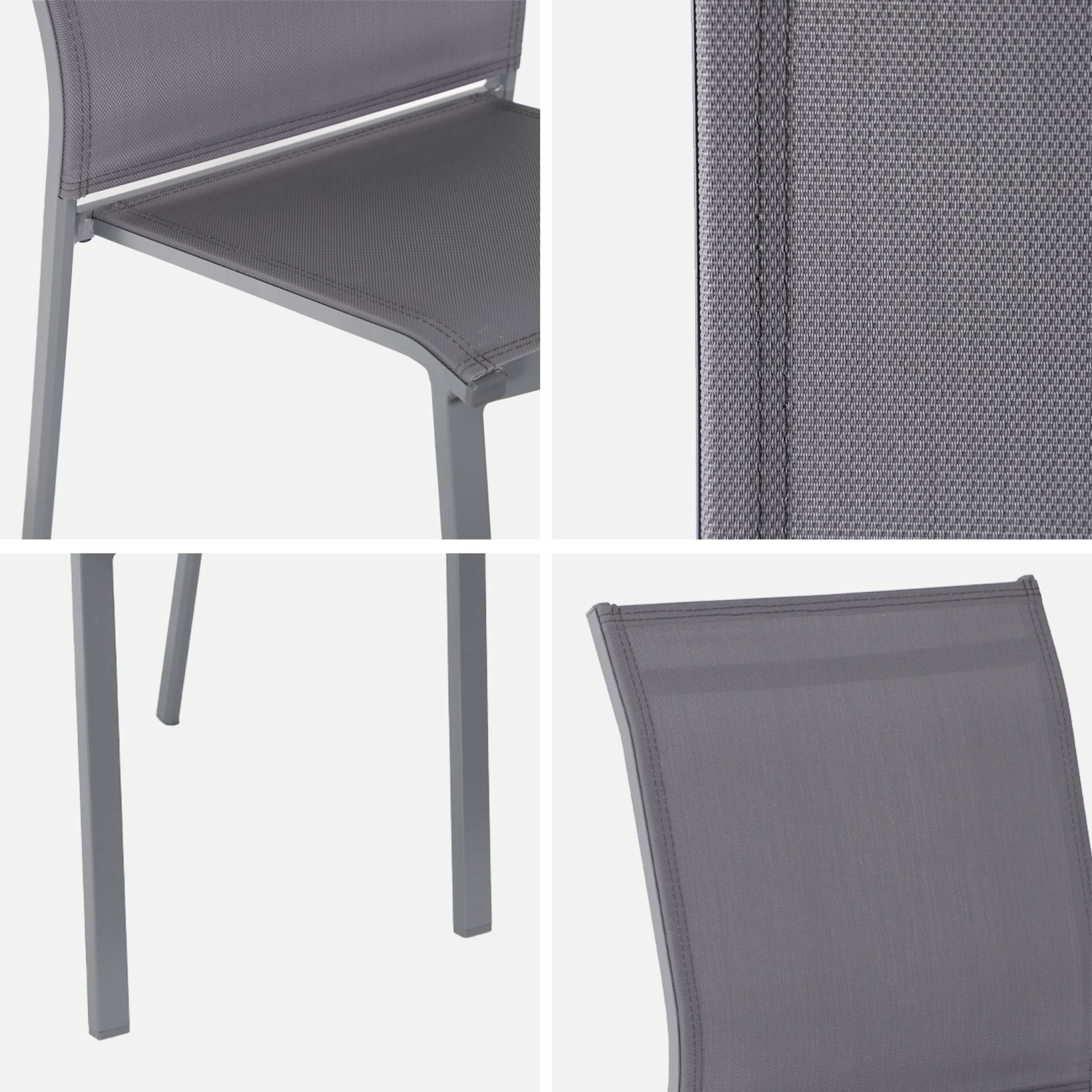 Lot de 2 chaises de jardin CLEVELAND empilables aluminium et textilene anthracite. 64.5 x 45.5 x 89.5 cm